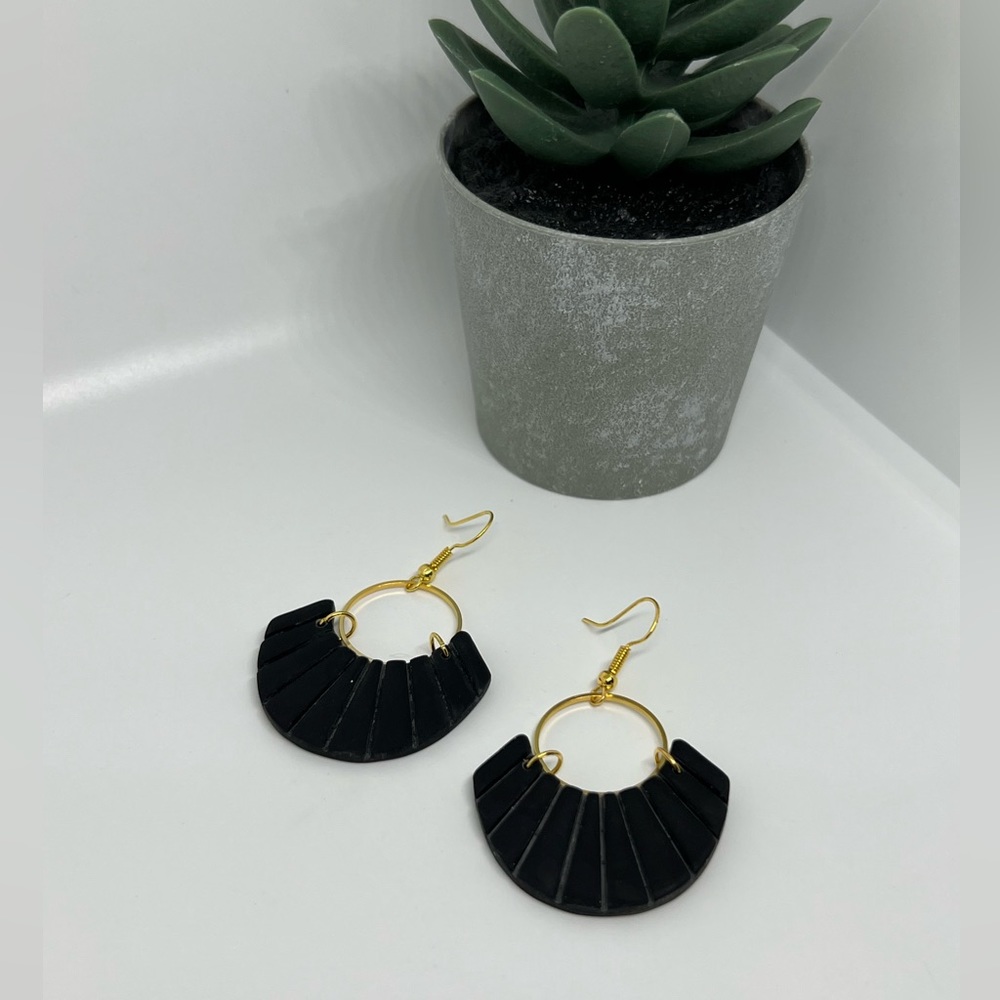 Black and gold statement dangle earrings‎